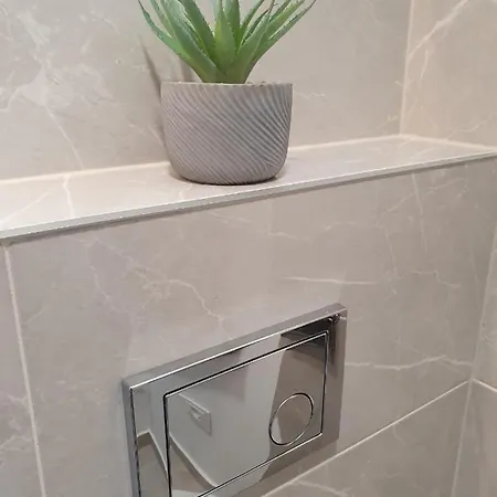 Oak House Apartmanhotel