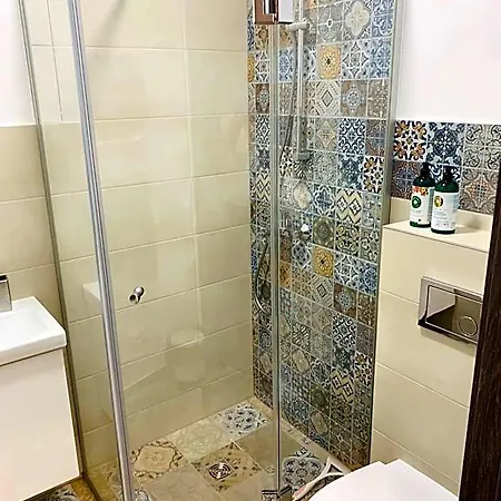 Oak House 4*