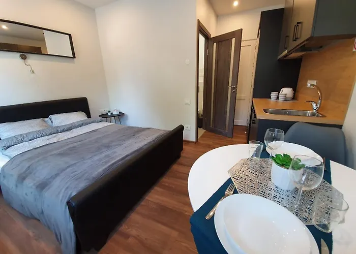 アパートホテル Oak House